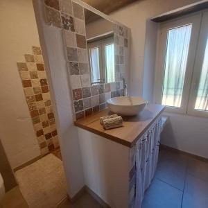 Maisons de vacances A Casuccia - Maison traditionnelle Corse avec piscine privee : photos des chambres