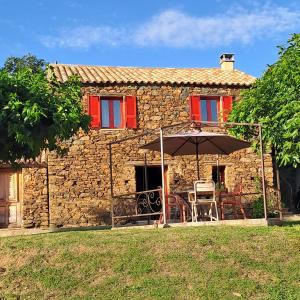Maisons de vacances A Casuccia - Maison traditionnelle Corse avec piscine privee : photos des chambres