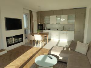 Neu! Exklusives Appartement mit Pool in Strandnähe