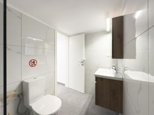 Thanos seaside suite