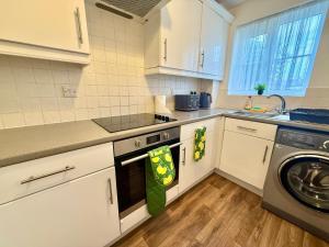 NOVA1 Stylish Cosy 1BR By AltoLuxo Short Lets Serviced Accommodation With Free Wifi & Parking