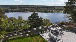 Villa Örnberget - Lakeview Luxury with Private Indoor Pool
