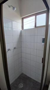SUITE Clavel, AA, cocineta, baño privado, ubicació