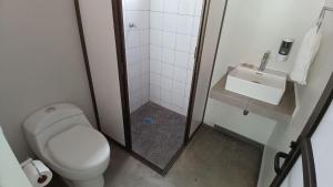SUITE DALIA, AA, cocineta, baño privado, ubicación