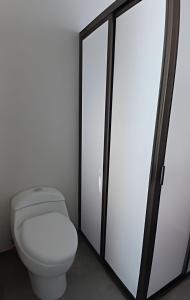 SUITE DALIA, AA, cocineta, baño privado, ubicación