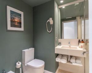 Double or Twin Room with Sea View room in Prestige Victoria