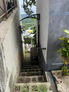 Apartamento rústico con terraza en Nuevo Cuscatlán