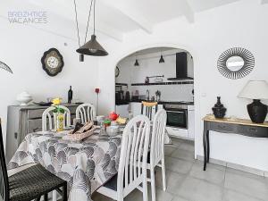 Maisons de vacances Maison Ty Gwen - Centre-ville avec jardin et proche de la plage : photos des chambres