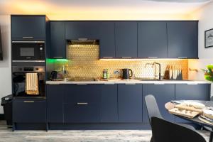 Bushmills Stunning Apt 4 with patio & BBQ