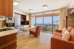 Beautiful Arenas Negras By Paramount Holidays