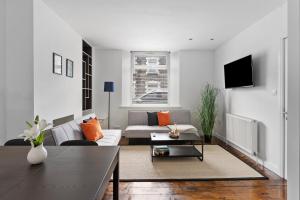 Long Stay Stylish 1BR Close to City Centre with Parking Netflix Garden