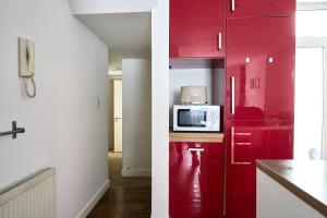 Long Stay Stylish 1BR Close to City Centre with Parking Netflix Garden