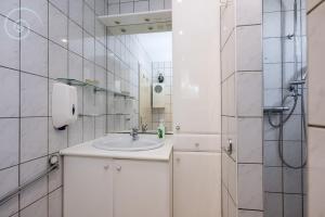 Summer house on quiet park close to beach