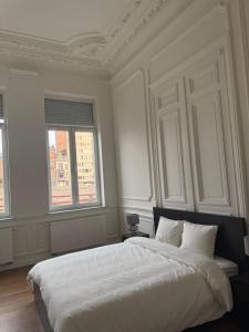 Luxury Riverfront Apartment near La Meuse