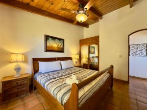 Puerto Nuevo Surf Casita Encanto 1BR with pool