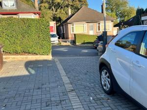 Self-contained ground level cottage with hill view