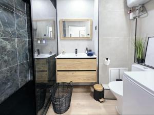 Cosy Apartments - Marseille Estiennes dOrves - Hyper central students apartment close to metro and Vieux-Port