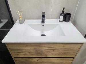 Cosy Apartments - Marseille Estiennes dOrves - Hyper central students apartment close to metro and Vieux-Port