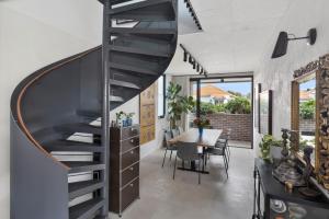 HAST3-1B Designer Loft in Bondi