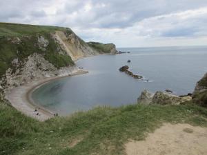 Beautifully presented beachcomber holiday home sited on the Durdle Door holiday park within a few minutes walk from the path that leads to the famous Durdle Door arch and Lulworth cove