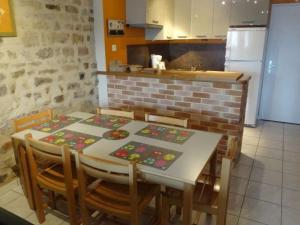 Gîte authentique avec terrasse, jardin, proche thermes et nature - FR-1-589-212