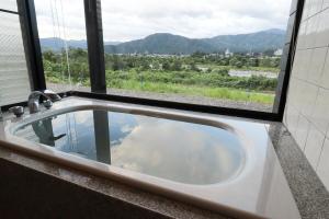 勝山四季の宿 清流亭 一棟貸で周囲500メートルに民家なし 全天候型バーベキュー場オープン