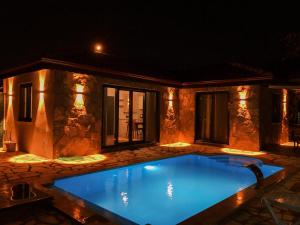 Mountain View House with Pool Near Olympos Adrasan