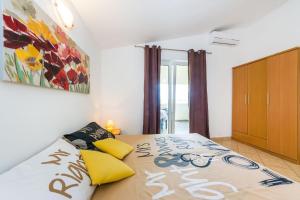Apartments for families with children Ljubac, Zadar - 24394