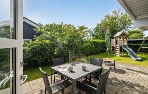 Cozy Home In Hadsund With Wifi