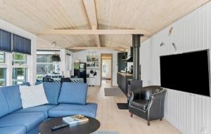 3 Bedroom Lovely Home In Rødby