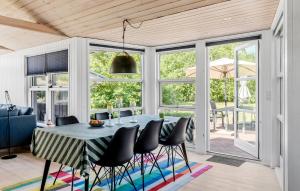 3 Bedroom Lovely Home In Rødby