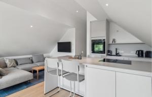 2 Bedroom Awesome Apartment In Tossens