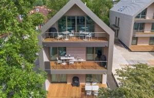 2 Bedroom Stunning Apartment In Tossens