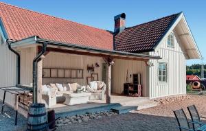 3 Bedroom Lovely Home In Alingsås