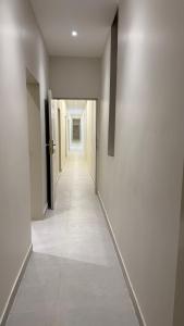 استديو غرف نوم سرير مزدوج بمطبخ