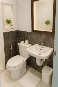 Queen room only near sm mall Fast Wifi