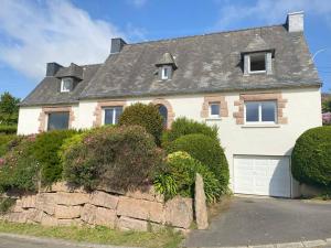 Maisons de vacances Grande maison familiale 11 pers. WIFI, proche port Perros-Guirec - FR-1-368-463 : photos des chambres