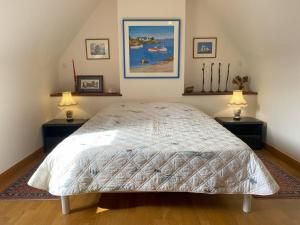 Maisons de vacances Grande maison familiale 11 pers. WIFI, proche port Perros-Guirec - FR-1-368-463 : photos des chambres