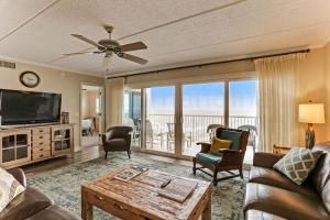 6th Floor Oceanfront condo easy beach access via boardwalk & exclusive fishing pier