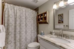 6th Floor Oceanfront condo easy beach access via boardwalk & exclusive fishing pier