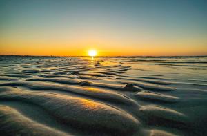 Relaxing 1BR beachfront condo on Sanibel Island 5B2