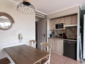 Appartement T2 avec terrasse et parking à deux pas de la mer aux Issambres - FR-1-768-122