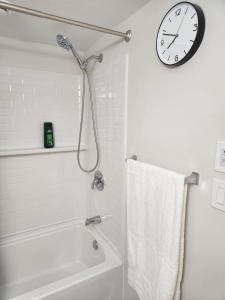 F&B Exquisite Guest room