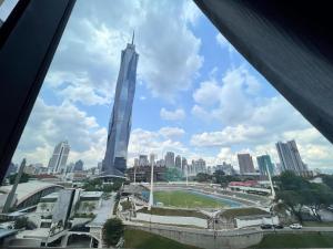 Opus KL Residences 1BR near TRX - Living Signature