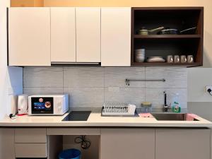 Opus KL Residences 1BR near TRX - Living Signature