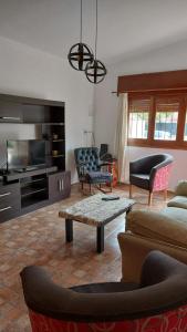 Casa a 800 mts de pleno centro - NO RECIBO GRUPO DE JOVENES