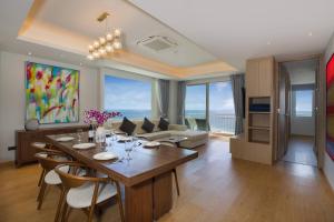 Chic Design & Full Seaview 2BR Karon Condo 16C, near Beach
