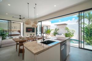 Larente 2 - Modern Chic 2BR, Close to Bingin Beach