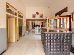 RedDoorz at Penginapan Garuda Batu