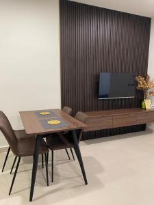 DOTS 21 Seaview High Floor Suite